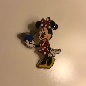 Disney Minnie Mouse pin!
